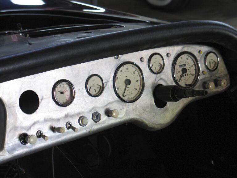 the-creative-workshop-coachbuilding-and-customs-0031