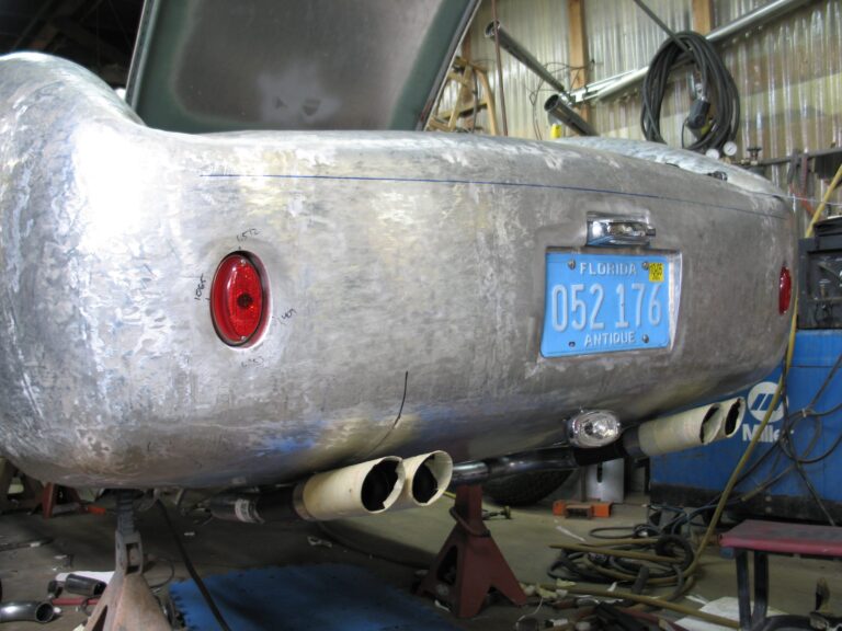 the-creative-workshop-coachbuilding-and-customs-0104