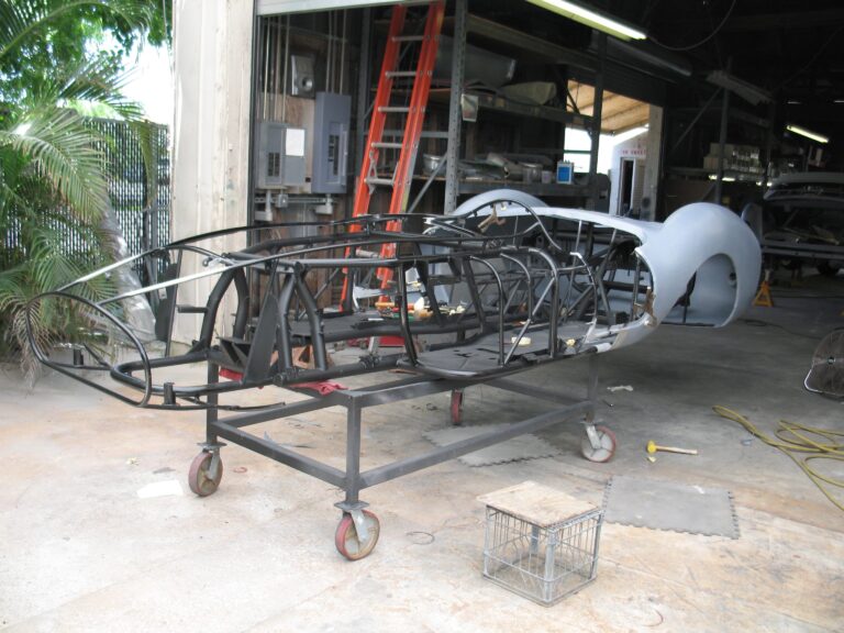 the-creative-workshop-coachbuilding-and-customs-0107