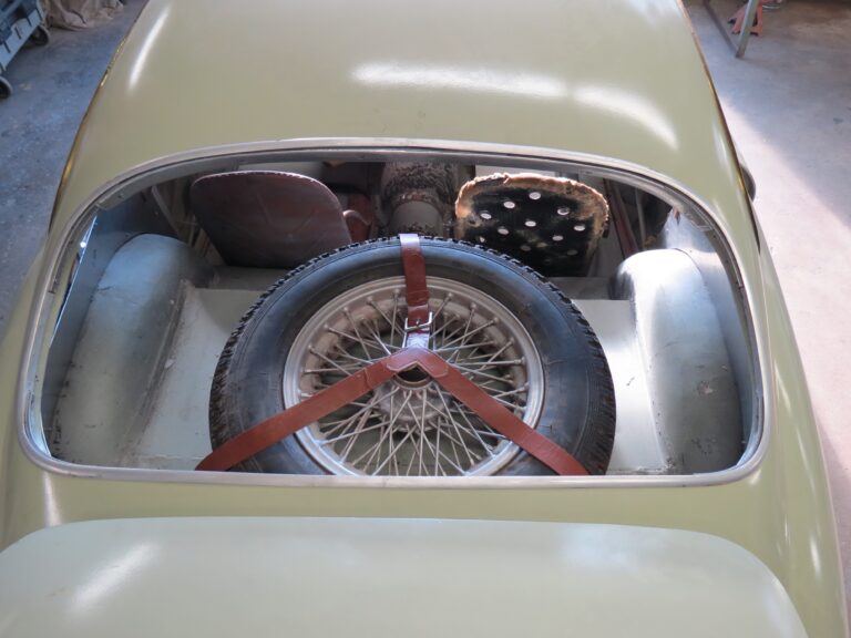 the-creative-workshop-coachbuilding-and-customs-0116