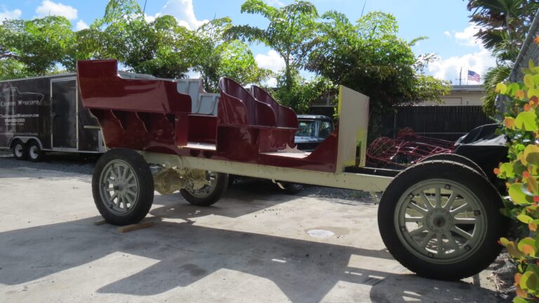 the-creative-workshop-coachbuilding-and-customs-0120