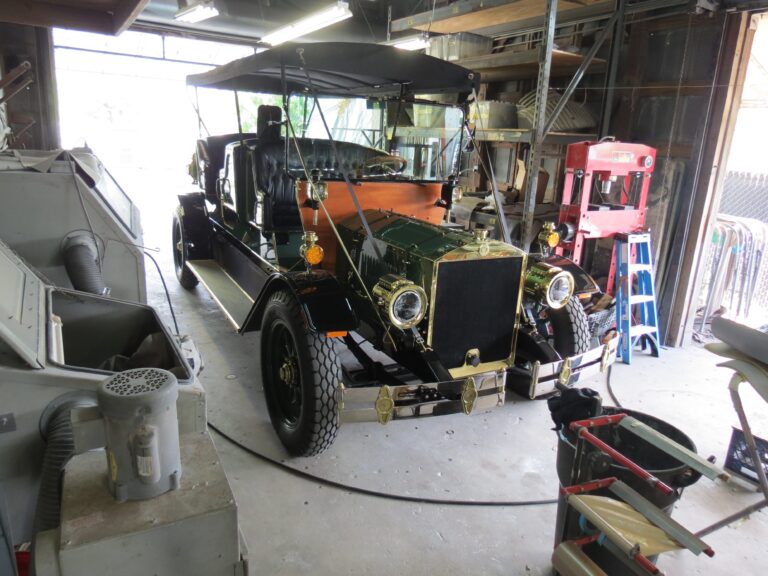 the-creative-workshop-coachbuilding-and-customs-0143